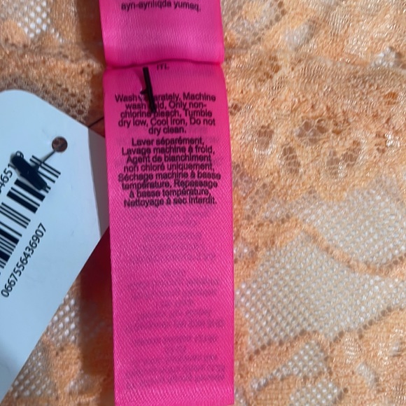 Lace extra large, La Senza panties, 4 for $20 - Picture 7 of 7